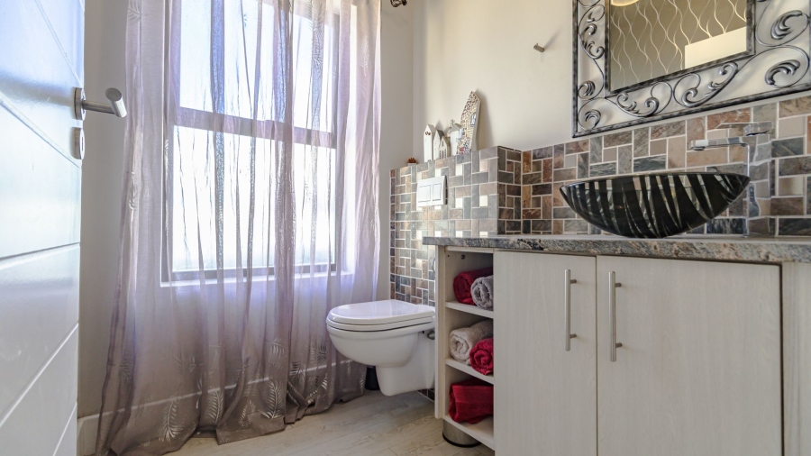 3 Bedroom Property for Sale in Heldervue Western Cape